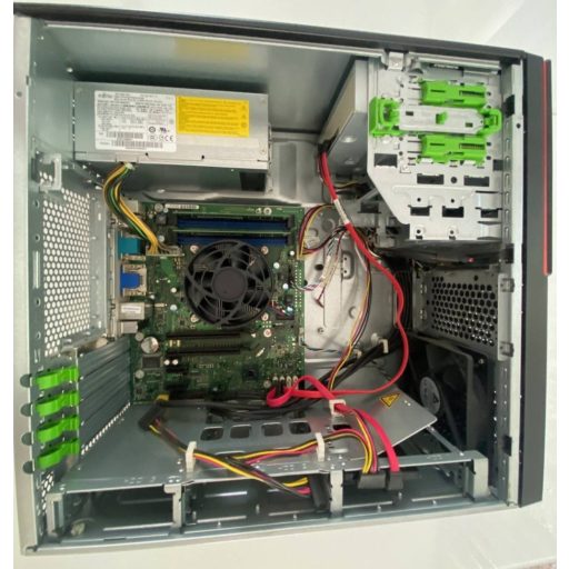 Fujitsu Esprimo P720 TOWER (Allo Torony/Core I3 4th Gen Haswell/8GB/120GB/Ssd 2 5/A Kategoria)
